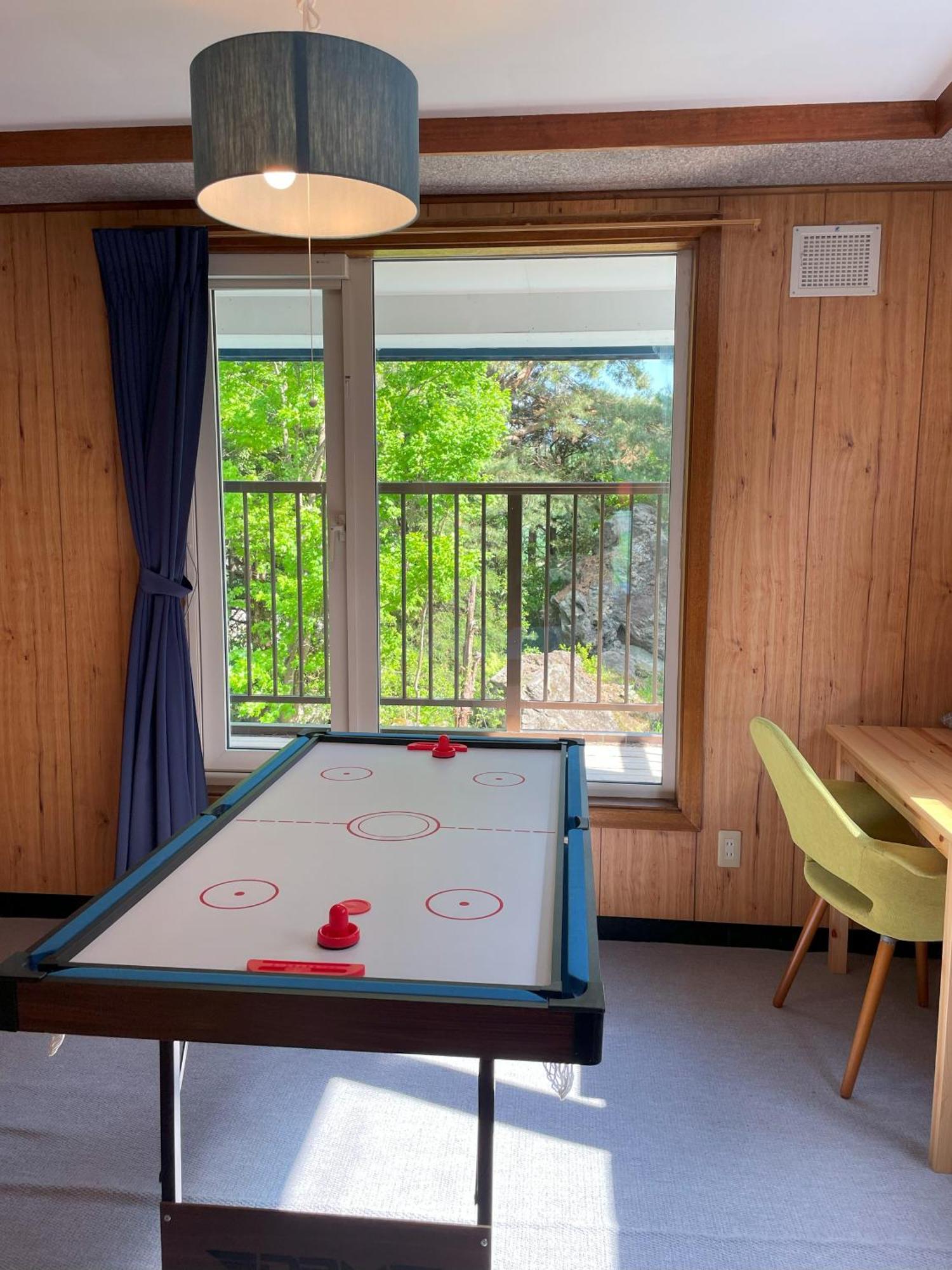 Holiday home 大人数の家族旅行に！bbq/シアタールーム/カラオケ/日本庭園
